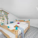 Villa Blue Island