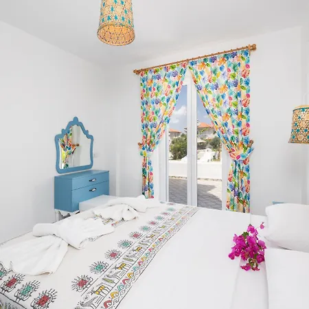 Blue Island Vila