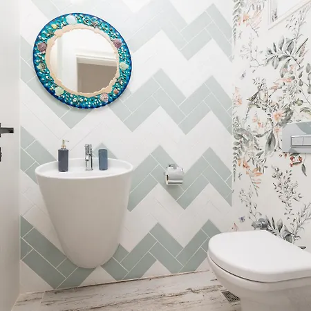 فيلة Blue Island داليان