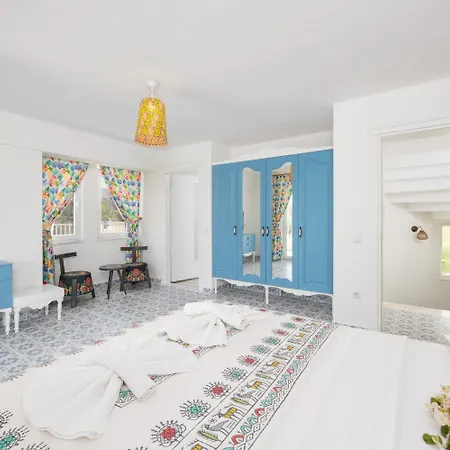 فيلة Blue Island داليان