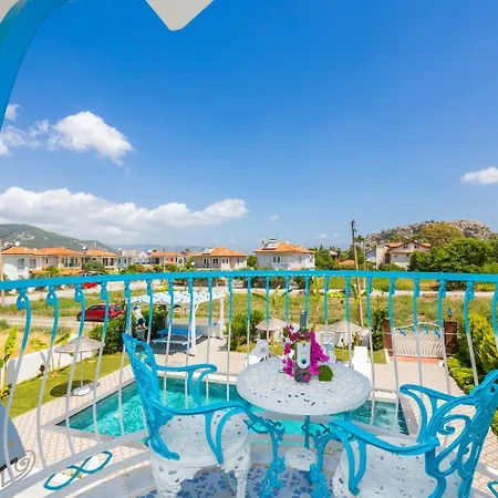 فيلة Blue Island