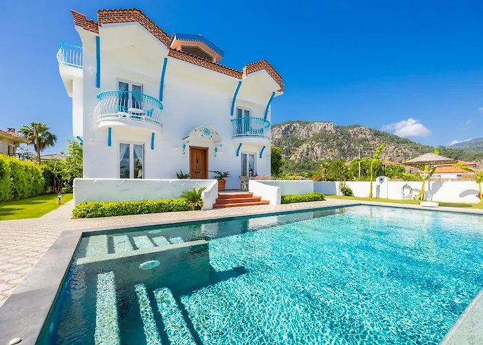 Blue Island Villa *